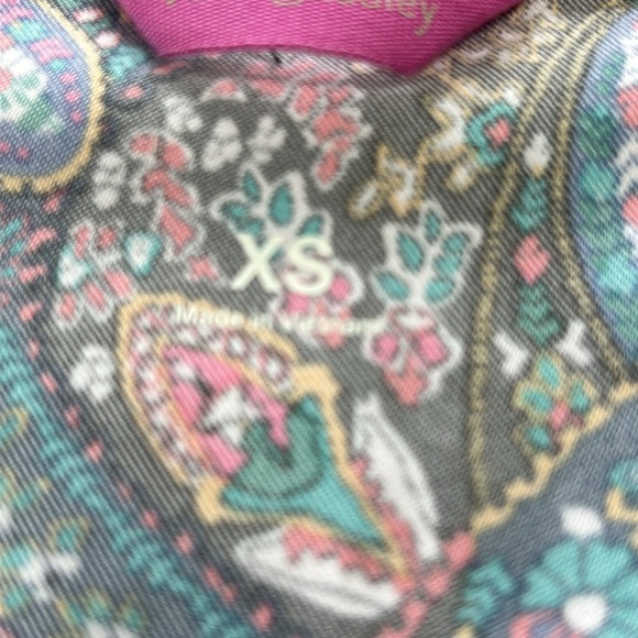 Vera Bradley Scrubs top. V-Neck pullover style. Size XS. Paisley print. - Picture 3 of 15